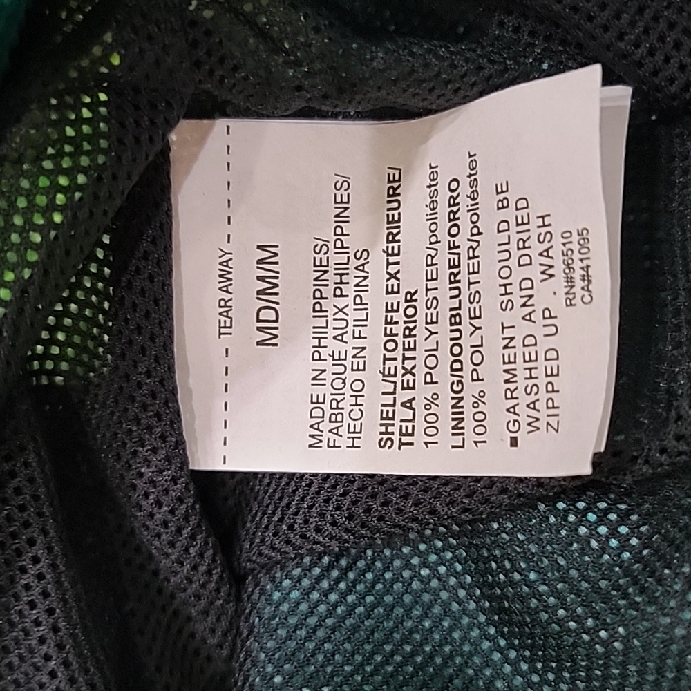 NWT size M Under Armour 1/2 zip windbreaker - Picture 14 of 14